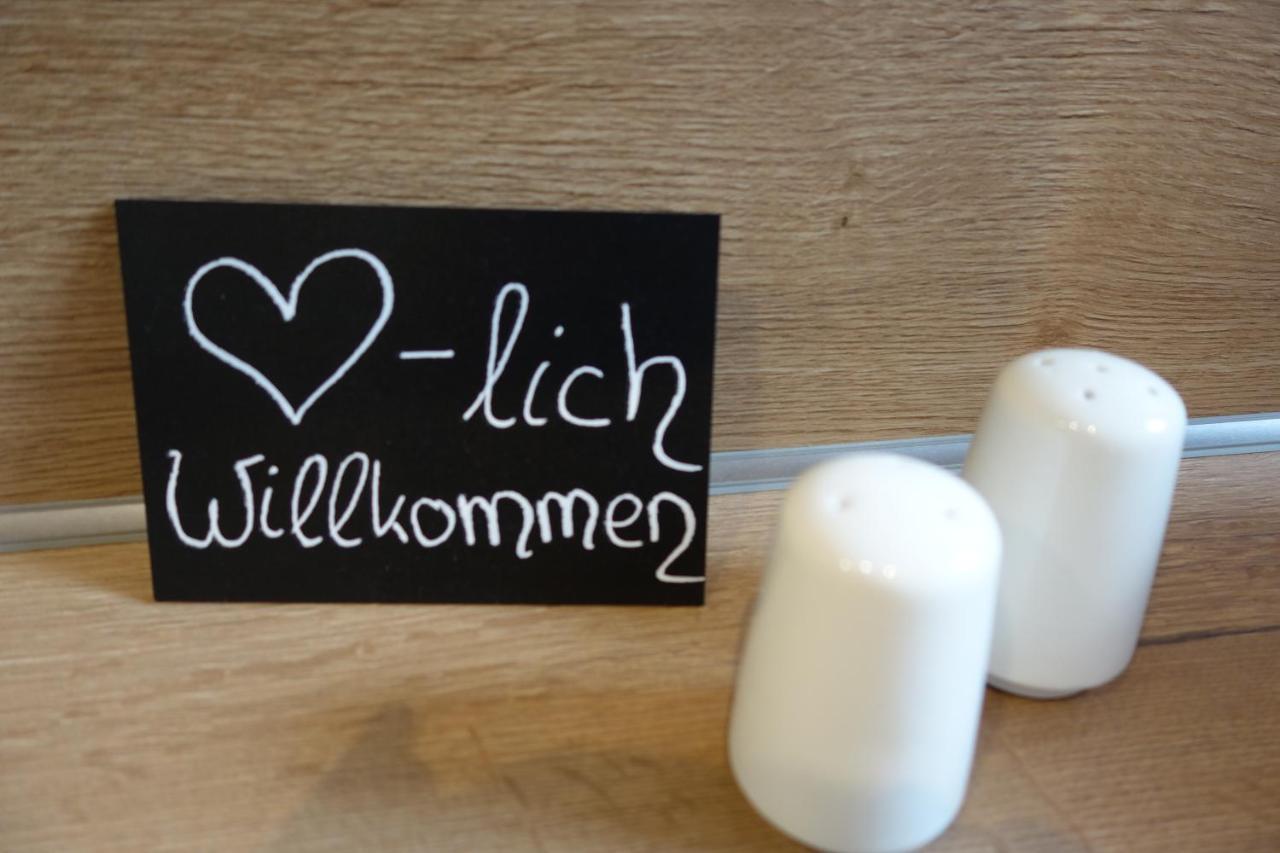 Ferienwohnungen Am Aeppelsberg Volkesfeld Luaran gambar