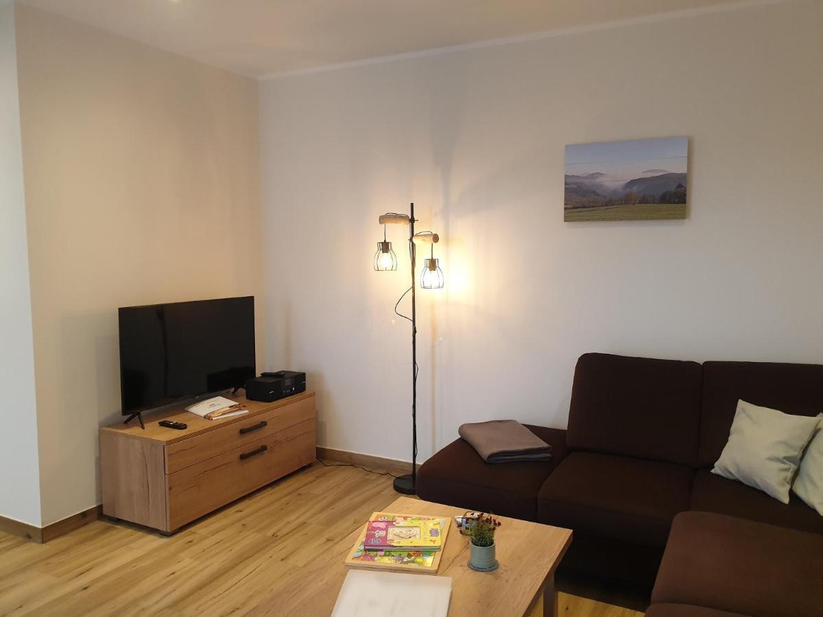 Ferienwohnungen Am Aeppelsberg Volkesfeld Luaran gambar